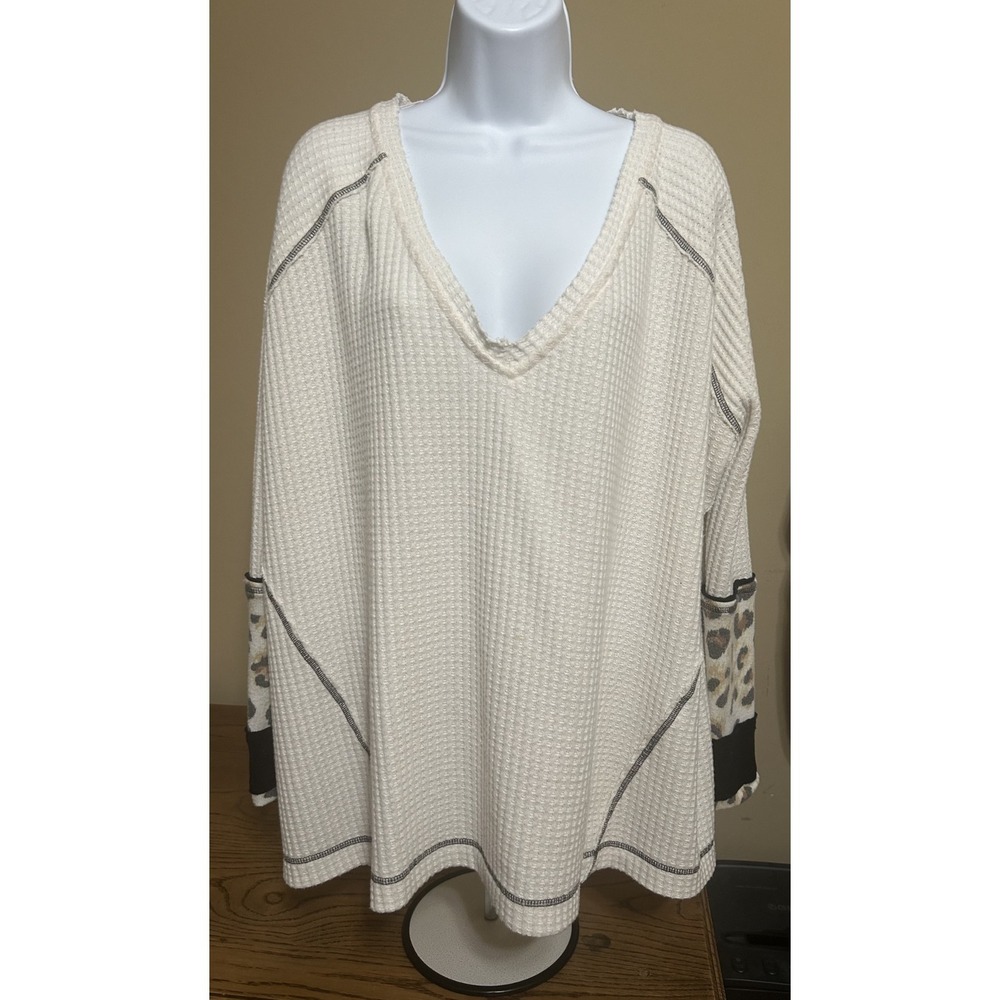 We The Free People Top Lovin Leopard Oversized Waffle Knit Shirt Womens‎ Size S